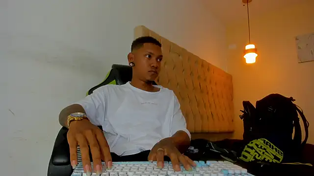 Snapshot of blackdirty420 chatting on 10.22.25 blackdirty420 online show from 10.22.25