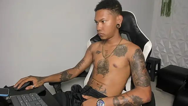 Snapshot of blackdirty420 chatting on 02.12.26 blackdirty420 online show from 02.12.26