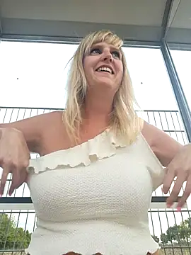 Sexybiene969 online show from 09.22.25