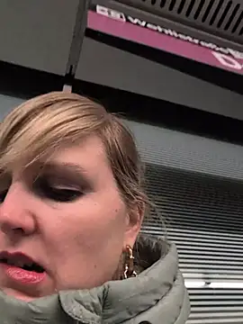 Sexybiene969 online show from 11.25.25