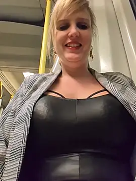 Sexybiene969 online show from 12.22.25