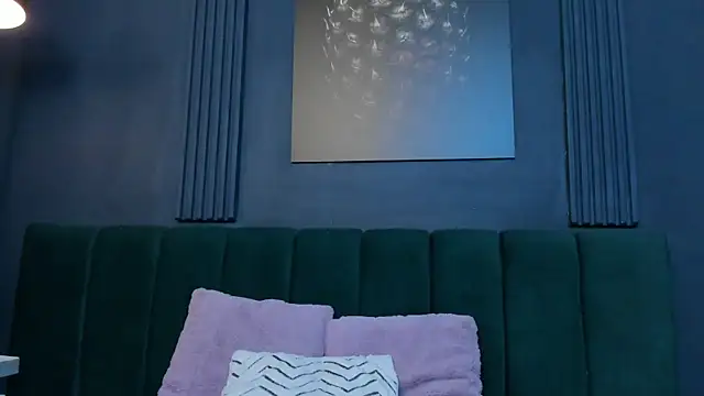 Snapshot of scarlet_edwars chatting on 09.27.25 scarlet edwars online show from 09.27.25