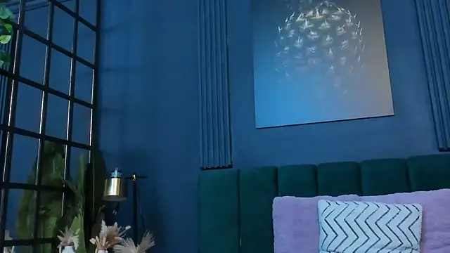 Snapshot of scarlet_edwars chatting on 10.01.25 scarlet edwars online show from 10.01.25