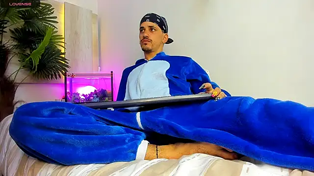 Dirty Kingg online show from 10.04.25