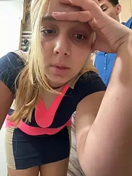 Snapshot of hotamanda01 chatting on 10.17.25 hotamanda01 online show from 10.17.25