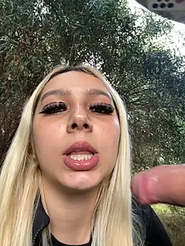 hotamanda01 online show from 12.04.25