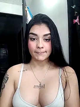 Snapshot of soy_valu chatting on 11.05.25 soy valu online show from 11.05.25