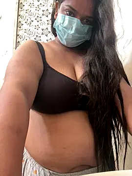 Snapshot of sinnerlady chatting on 11.08.25 sinnerlady online show from 11.08.25