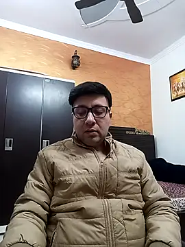 Snapshot of innocentboy1987 chatting on 02.14.25 innocentboy1987 online show from 02.14.25