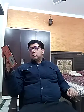 Snapshot of innocentboy1987 chatting on 02.16.25 innocentboy1987 online show from 02.16.25