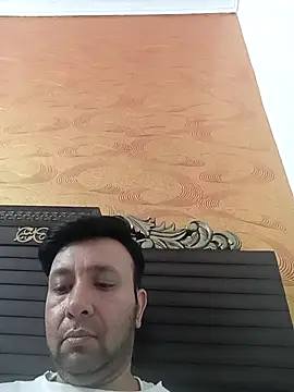 innocentboy1987 online show from 04.17.26