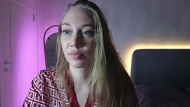 Snapshot of Engel_13 chatting on 10.06.25 Engel 13 online show from 10.06.25