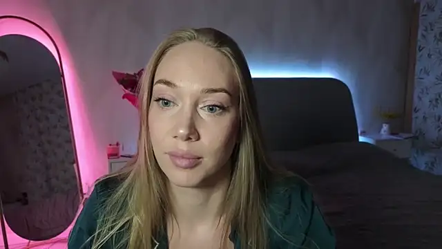 Snapshot of Engel_13 chatting on 10.17.25 Engel 13 online show from 10.17.25