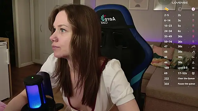 Snapshot of alexa_feels_ chatting on 03.27.26 alexa feels online show from 03.27.26