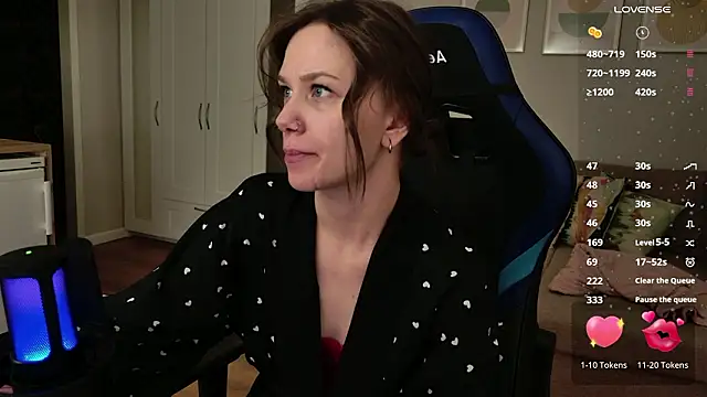 Snapshot of alexa_feels_ chatting on 03.29.26 alexa feels online show from 03.29.26