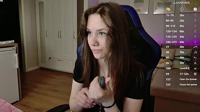 Snapshot of alexa_feels_ chatting on 04.08.26 alexa feels online show from 04.08.26