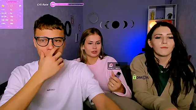 Snapshot of catherine_kitty chatting on 10.12.25 catherine kitty online show from 10.12.25