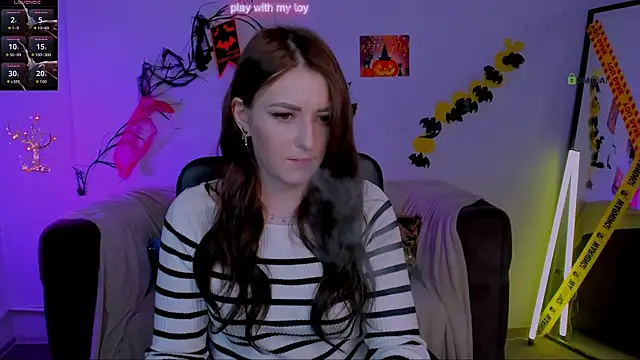 Snapshot of catherine_kitty chatting on 10.27.25 catherine kitty online show from 10.27.25