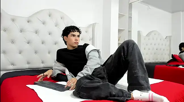 Aiiden 15 online show from 02.24.25