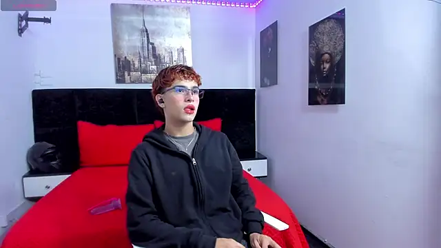 Aiiden 15 online show from 09.18.25