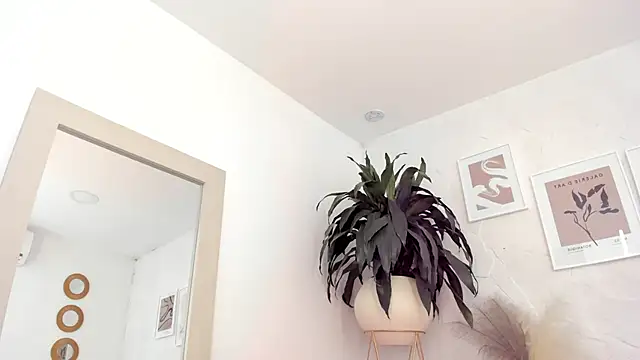 mariia juana  online show from 02.09.25