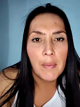 dulce valeriaa online show from 02.22.25