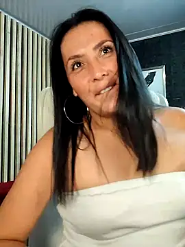 dulce valeriaa online show from 02.23.25