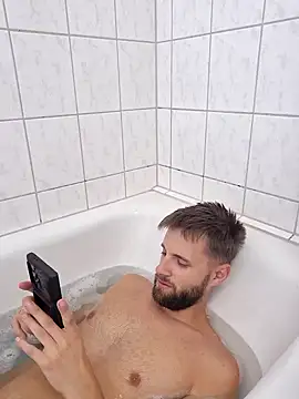 ademandjulia online show from 09.30.25