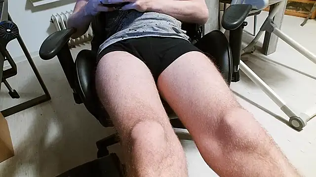 ademandjulia online show from 02.16.26