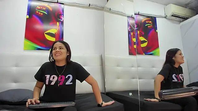 EsperanzaAndJey online show from 03.04.25