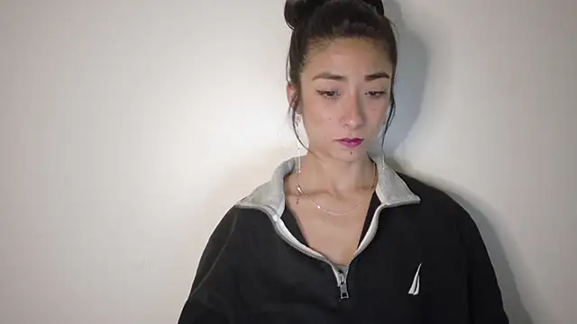 Snapshot of oishii_ambar chatting on 11.03.25 oishii ambar online show from 11.03.25