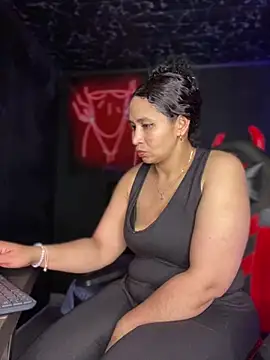 Carola-Ross online show from 03.08.25