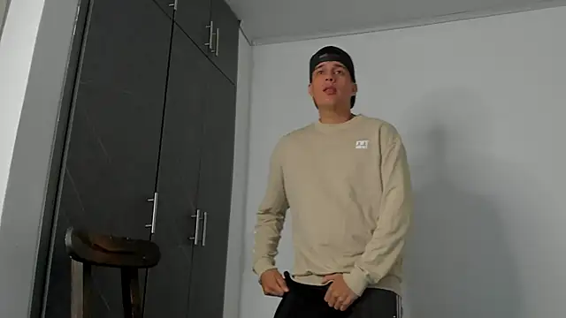 Snapshot of hugosan12 chatting on 03.06.25 hugosan12 online show from 03.06.25