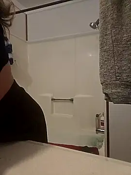 ShysluutGia online show from 02.14.25