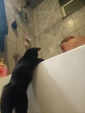 ShysluutGia online show from 12.19.25