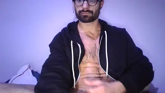 Snapshot of sheiku chatting on 10.26.25 sheiku online show from 10.26.25