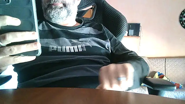 Snapshot of lanata chatting on 03.20.25 lanata online show from 03.20.25