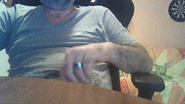 Snapshot of lanata chatting on 09.24.25 lanata online show from 09.24.25