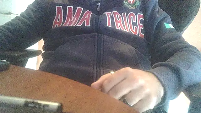 Snapshot of lanata chatting on 10.17.25 lanata online show from 10.17.25