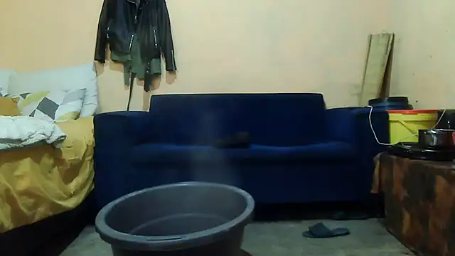 Snapshot of 01applebottom chatting on 11.08.25 01applebottom online show from 11.08.25