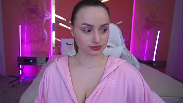 LindsieGreyy online show from 03.20.25