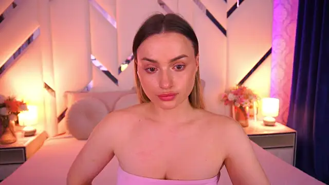 LindsieGreyy online show from 04.17.26