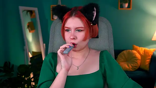 MitsukiMun online show from 02.23.25