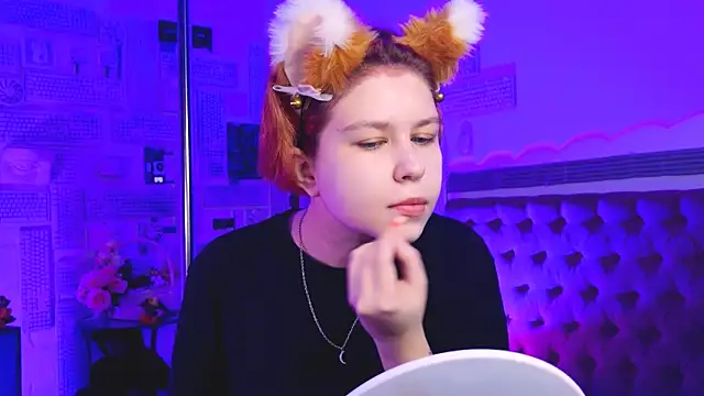 MitsukiMun online show from 03.19.25