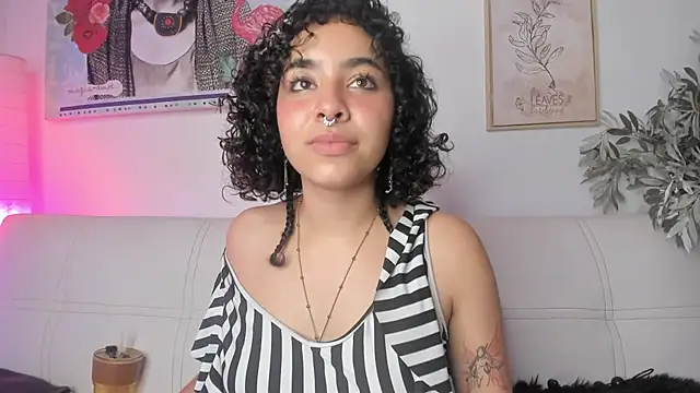 Dhalila  online show from 03.13.25