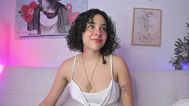 Dhalila  online show from 03.18.25