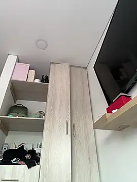 Snapshot of KarolVega- chatting on 02.12.25 KarolVega- online show from 02.12.25