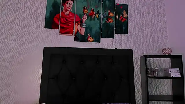 Selena fox7 online show from 10.08.25