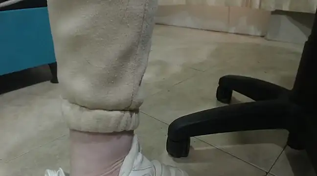 Snapshot of PerlaMature chatting on 02.13.25 PerlaMature online show from 02.13.25