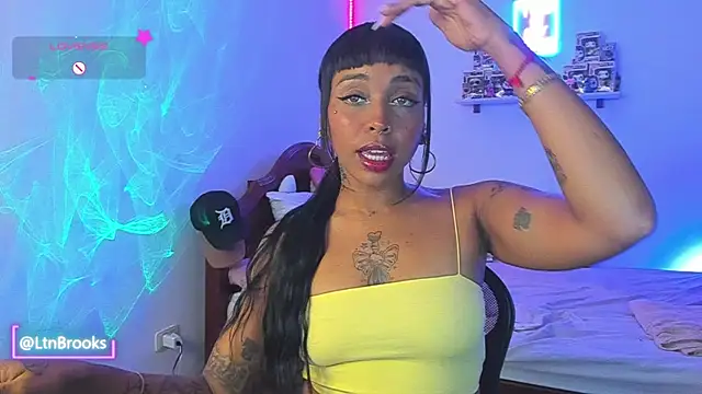 Annaa Brooks online show from 11.30.25